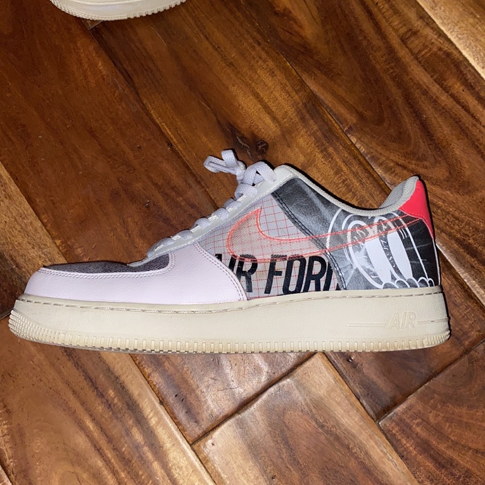 Air Force 1 - Picture 4 of 9